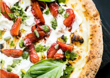 Bitcoin Pizza (Mağaza) Günü California Pizza Mağazası BTC için Satıldı