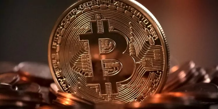 Bitcoin Fiyatı İyice Sıkıştı! Direnci Yukarı Kırabilecek mi? 1 Bitcoin