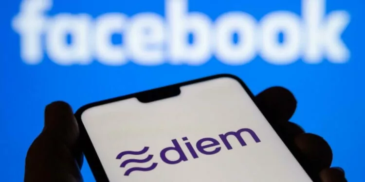 Senatörlerden Facebook'a Tepki