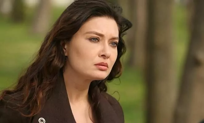 nurgul-yesilcaydan-nft-dizi-projesi