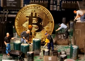 ABD Senatörü Bitcoin Madencilerini Uyardı