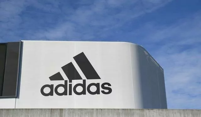 Adidas, Metaverse Dünyasında 1 Adidas, Metaverse Dünyasında