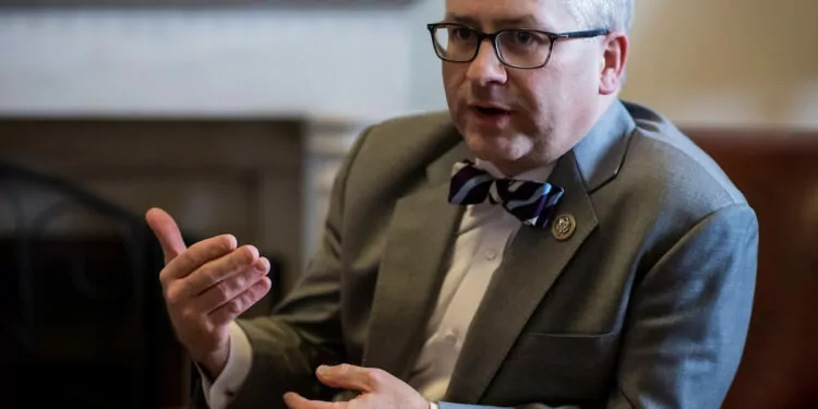 Kongre Üyesi Patrick McHenry’den Düzenleyicilere Tepki 1 Kongre Üyesi Patrick McHenry’den Düzenleyicilere Tepki