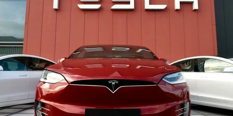 Tesla 2021'de Yaklaşık Bir Milyon Elektrikli Araç Teslim Etti 1 Tesla 2021'de Yaklaşık Bir Milyon Elektrikli Araç Teslim Etti