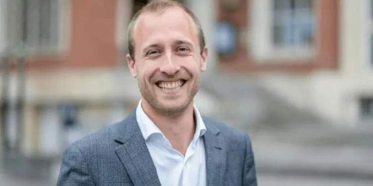 Belçika Milletvekili 2022’de Maaşının Tamamını Bitcoin’e Çevirecek