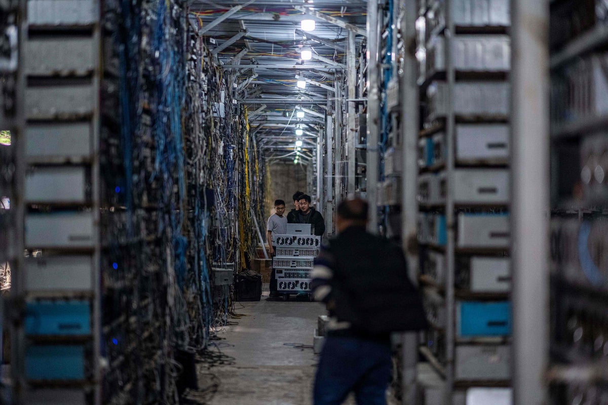 kazakistan’dan kripto madenciliğine darbe! 106 tesis kapatıldı