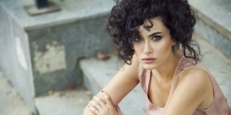 Hande Doğandemir NFT Sektörüne Adım Atıyor 1 Hande Doğandemir NFT Sektörüne Adım Atıyor