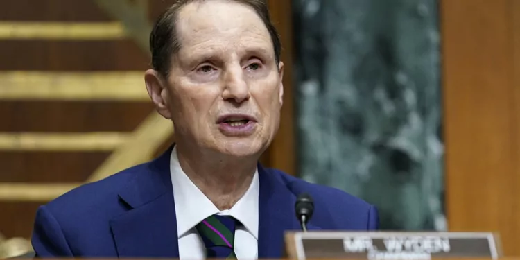 Demokrat Milletvekili Wyden: Kripto Düzenlemesi İnovasyona Engel Olmamalı! 1 Demokrat Milletvekili Wyden: Kripto Düzenlemesi İnovasyona Engel Olmamalı!