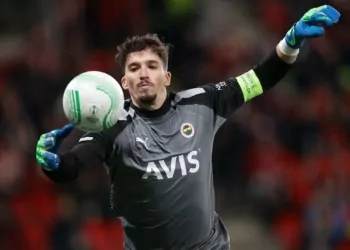 Altay Bayındır Fotoğrafını NFT Olarak Satışa Sunuyor