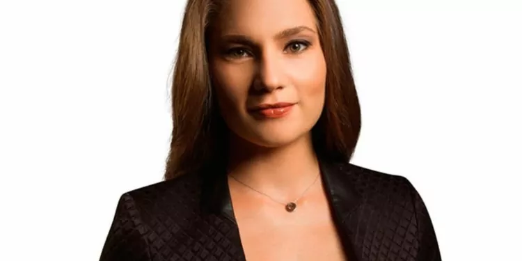 Ünlü Gazeteci Nevşin Mengü Hacklendi!