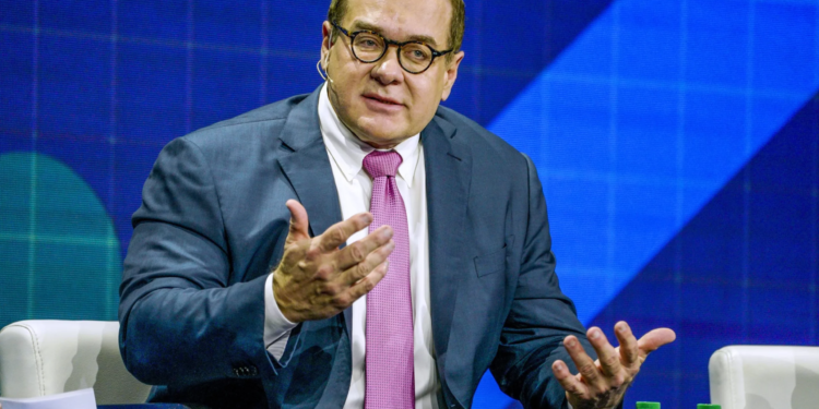 Scott Minerd: Bitcoin 8 Bin Dolara Düşebilir! 1 Scott Minerd: Bitcoin 8 Bin Dolara Düşebilir!