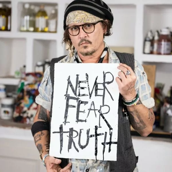 Johnny Depp Davayı Kazandı ve NFT Koleksiyonunun Fiyatları Arttı johny