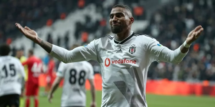 Beşiktaş’ın Eski Futbolcusu Boateng, Düğününü Metaverse’de Yaptı 1 Beşiktaş’ın Eski Futbolcusu Boateng, Düğününü Metaverse’de Yaptı
