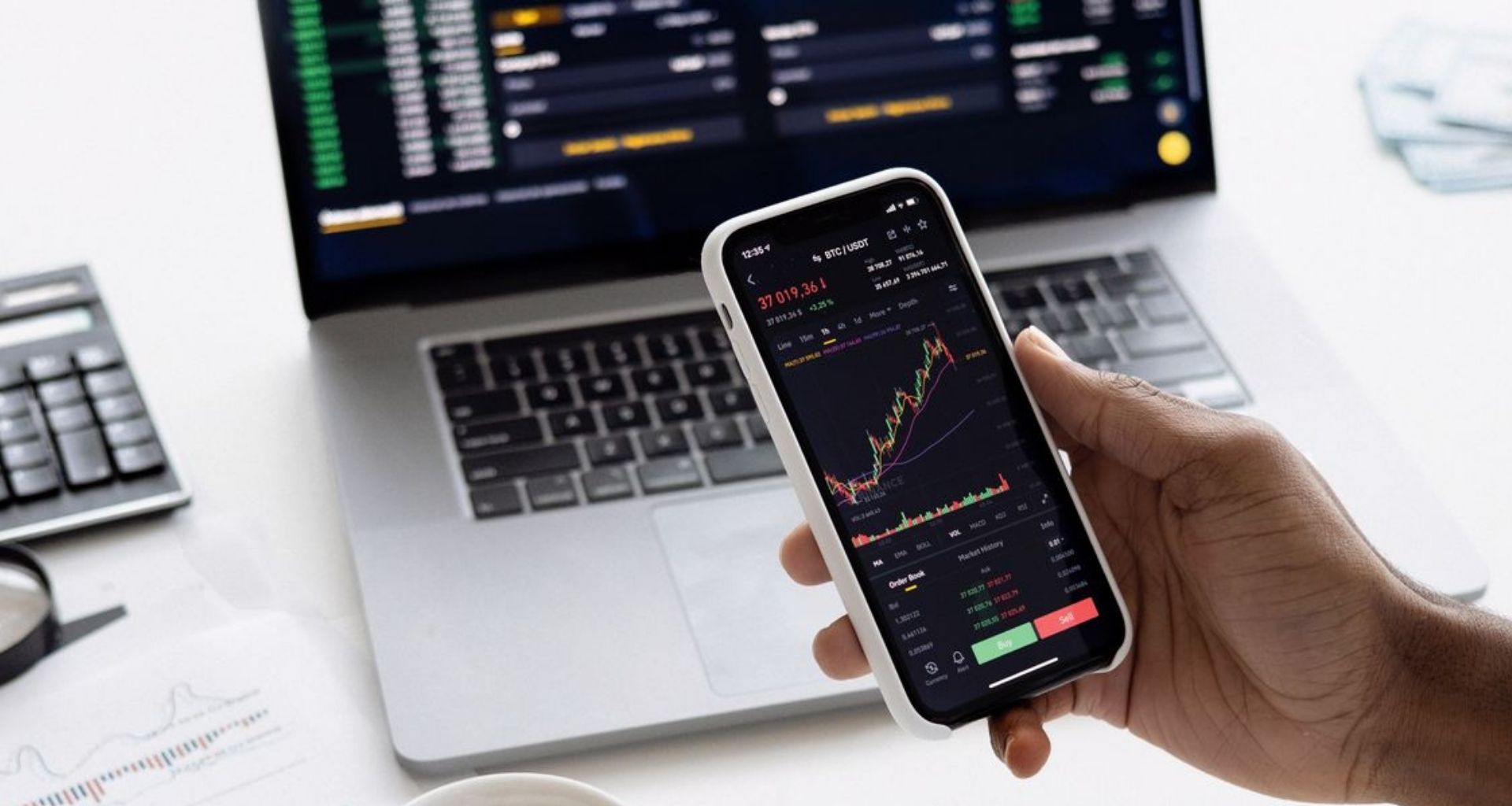 Piyasa Düşüşü Karşısında Yatırımcılar, Borsa Uygulamalarını Siliyor!