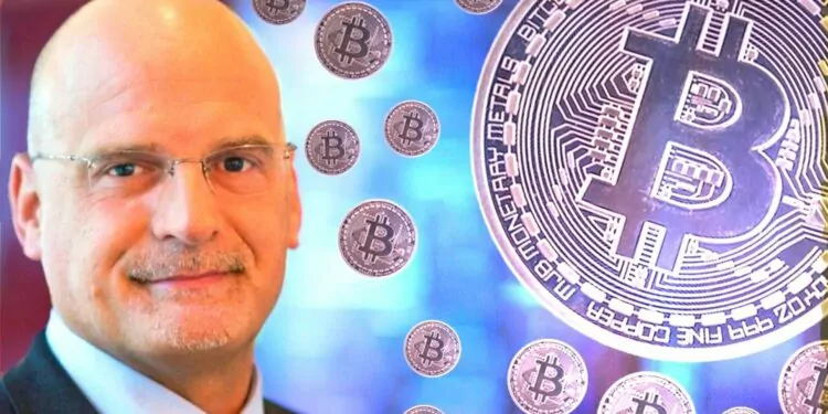 Bitcoin, S&P 500’e Üstünlük Sağlayabilir mi? Mike McGlone Yorumladı! 1 Bitcoin, S&P 500’e Üstünlük Sağlayabilir mi? Mike McGlone Yorumladı!