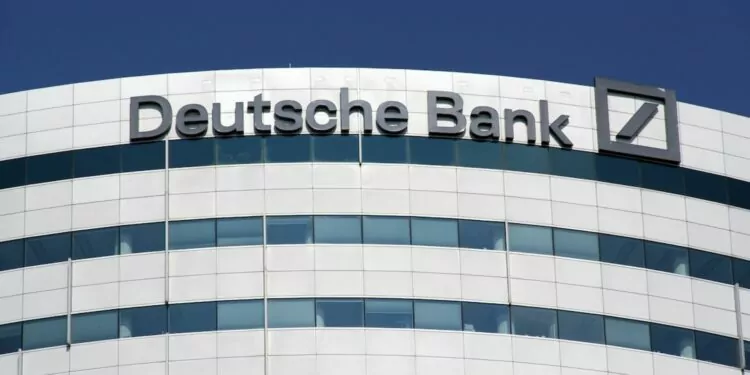Deutsche Bank Genel Merkezine Baskın Düzenlendi! 1 Deutsche Bank Genel Merkezine Baskın Düzenlendi!