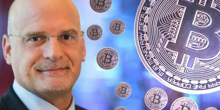 Mike McGlone: "Bitcoin, Emtia ve Teknoloji Hisselerine Göre Daha İyi Performans Sergileyecek" 1 Mike McGlone: “Bitcoin, Emtia ve Teknoloji Hisselerine Göre Daha İyi Performans Sergileyecek”
