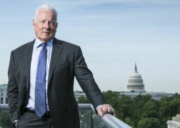 SEC’in Çok Konuşulan Eski Yöneticisi Hinman’a Rüşvet İddiası!