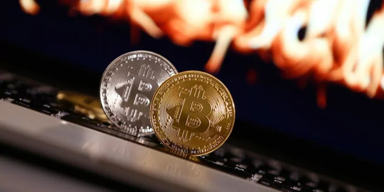 italya-ve-arnavutluk'tan-ortakripto-dolandiricilik-operasyonu-2022-paranfil