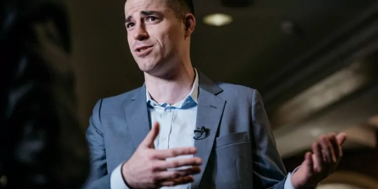 Genesis, Anlaşması Yapılmayan Kripto Opsiyon İşlemleri İçin ‘Bitcoin İsa’dan 20,9 Milyon Dolar İstiyor