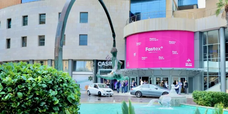 Ayı sezonuna rağmen Fastex, $FST token satışında 23,2 milyon dolar kazandı 1 Ayı sezonuna rağmen Fastex, $FST token satışında 23,2 milyon dolar kazandı