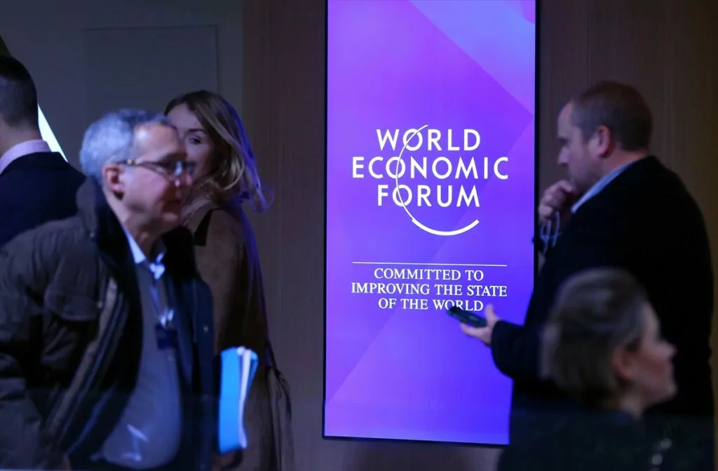 Guney-Afrika-Rezerv-Baskanindan-CBDC-ile-ilgili-WEF-2023'te-konustu-paranfil-2023