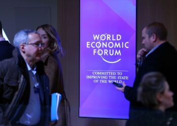 Guney-Afrika-Rezerv-Baskanindan-CBDC-ile-ilgili-WEF-2023'te-konustu-paranfil-2023