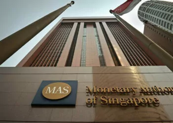 Singapur Merkez Bankası Başkanı, Geleneksel Finans ve Kripto için Tek Bir Düzenleyici Sistem Olması Gerektiğini Savunuyor 1 Singapur-merkez-bankasi-baskani-geleneksel-finans-ve-kripto-icin-tek-bir-duzenleme-savunuyor-2023-paranfil