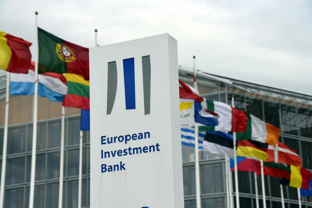 Avrupa-Yatirim-Bankasindan-Sterlin-cinsinden-ilk-dijital-tahvilini-piyasaya-surdu-2023-paranfil