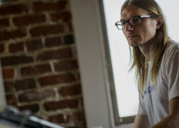 Eski-kraken-CEO'su-SEC-anlasmasi-ardindan-konustu-2023-paranfil