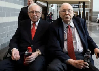 Milyarder Charlie Munger, Amerika'nın Kripto Parayı Yasaklaması Gerektiğini Söyledi