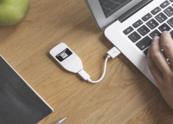 kripto-donanim-cuzdanlari-ureticisi-Trezor-kendi-silikon-ciplerini-uretecek-2023-paranfil