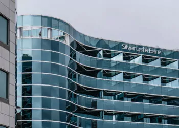 Coinbase, Silvergate Bank İle Yollarını Ayırıyor