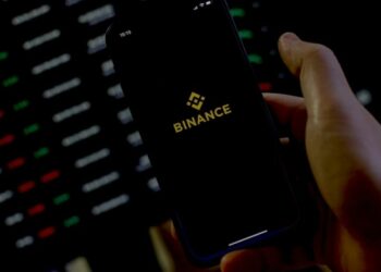 ABD-senatorlerinden-binance-a-potansiyel-yasa-disi-uygulama-sorusturmasi-2023-paranfil