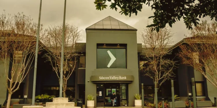 Silicon Valley Bank’ın Çöküşü Kripto Şirketlerini Nasıl Etkiliyor?