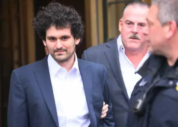 FTX, Sam Bankman-Fried'e 2,2 Milyar Dolar Ödemiş! 4 FTX-sam-bankman-friede-2,2-milyar-dolar-odemis-2023-paranfil