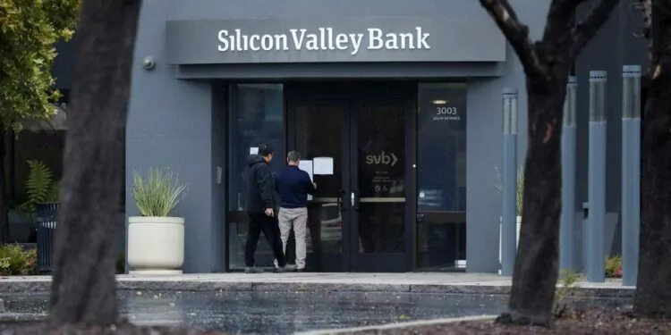 Sembolik Bir Kurtarmanın Ardından SVB'nin Birleşik Krallık Birimi 15 Milyon Poundluk İkramiye Dağıtıyor! 1 silicon-valley-bank