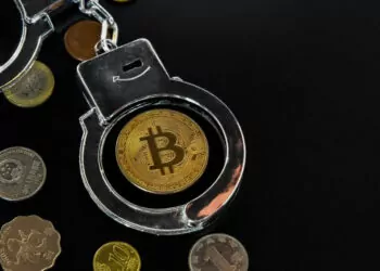 Rapora Göre Hong Kong Kripto Dolandırıcılarına 1,7 Milyar Dolar Kaybetti, Geçen Yıla Göre %106 Daha Fazla! 1 rapora-gore-Hong-Kong-kripto-dolandiricilarina-1,7-milyar-dolar-kaybetti-2023-paranfil