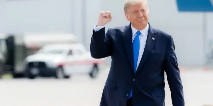 Donald Trump, Dijital Varlık Zirvesi'nde konuştu 1 donald trump bitcoin defi kripto paralar ve gümrük vergileri