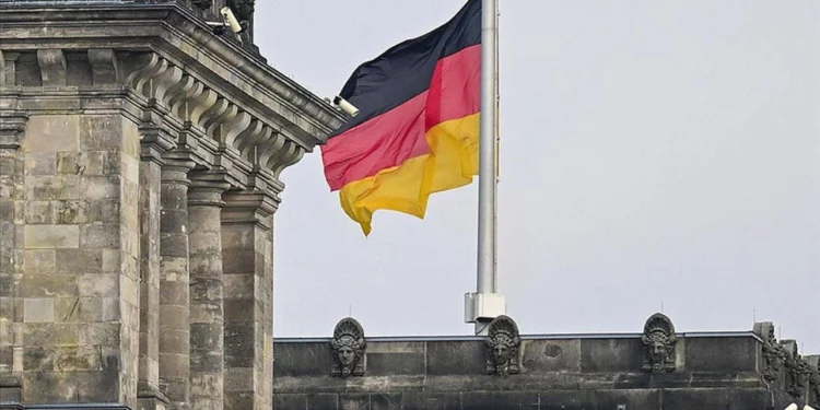 Almanya Maliye Bakanı görevinden alındı 1 Almanya maliye bakanı