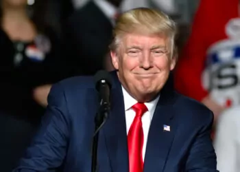 Donald Trump seçimi kazandı